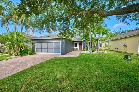 1099 W 13th Sq, Vero Beach, FL 32960
