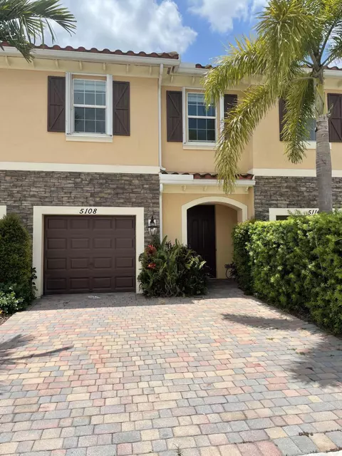 5108 Ashley River Rd, West Palm Beach, FL 33417