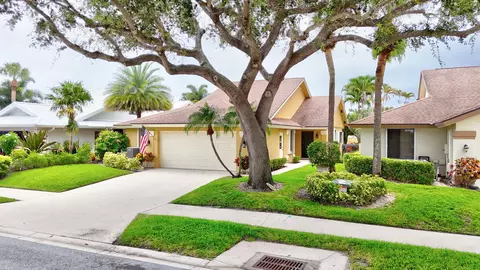 328 Ridge Rd, Jupiter, FL 33477