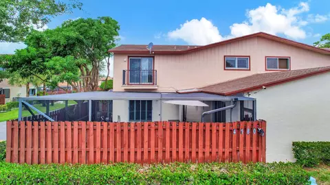 4180 N Landar Dr, Lake Worth, FL 33463