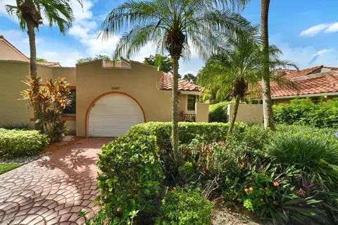 22537 Meridiana Dr, Boca Raton, FL 33433