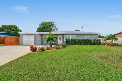 631 W Jasmine Dr, Lake Park, FL 33403