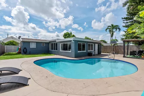 76 E Browning Dr, West Palm Beach, FL 33406