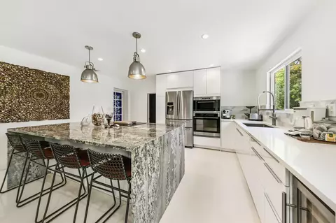 807 Summit Blvd, West Palm Beach, FL 33405