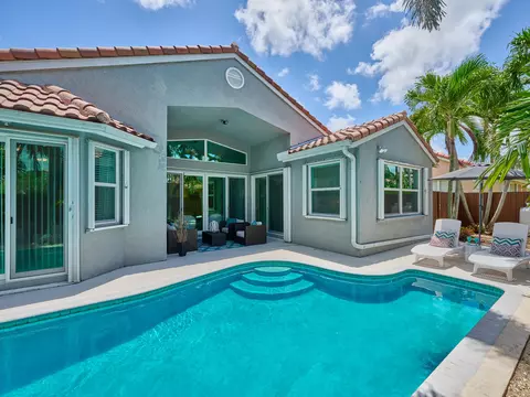 3277 NW 22nd Ave, Oakland Park, FL 33309