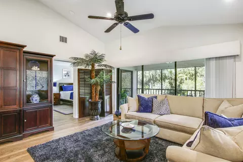 1103 Duncan Cir #204, Palm Beach Gardens, FL 33418