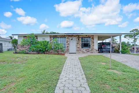 3984 Chickasha Rd, Lake Worth, FL 33462