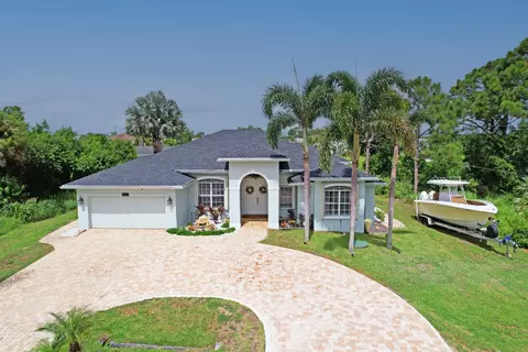 4613 SW Galaxie St, Port Saint Lucie, FL 34953