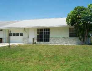 175 SE Norfolk Blvd, Stuart, FL 34997 photo 1