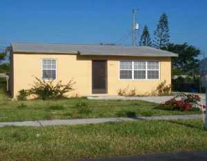 1237 S E, Lake Worth, FL 33460 photo 1