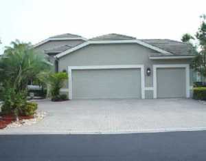 10 Sutton Dr, Boynton Beach, FL 33436 photo 1