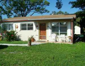 410 Pinegrove Ave, Jupiter, FL 33458 photo 1