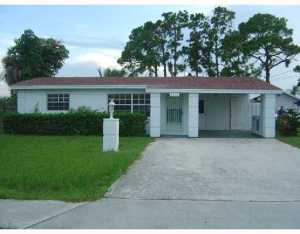 4518 SE Chatham Ave, Stuart, FL 34997 photo 1