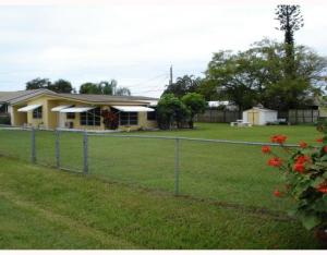 2617 SE Harrison St, Stuart, FL 34997 photo 1