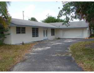 4 Hitching Post Cir, Jupiter, FL 33469 photo 1
