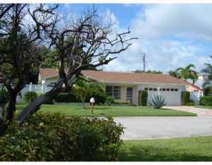 2092 S Suzanne Cir, North Palm Beach, FL 33408 photo 1