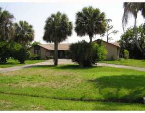 1030 SE Buttonwood Cir, Stuart, FL 34997 photo 1