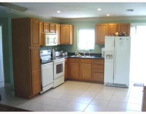 2412 SE Jackson St, Stuart, FL 34997 photo 1
