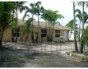400 Reo Dr, Jupiter, FL 33458 photo 1