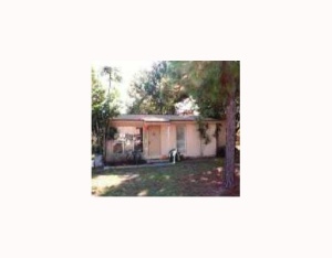 904 NW 12th Ter, Stuart, FL 34994 photo 1