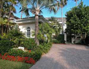 712 Ocean Dr, Juno Beach, FL 33408 photo 1