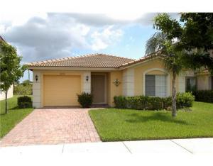 4478 SE Graham Dr, Stuart, FL 34997 photo 1