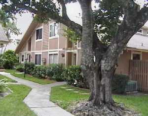 122 Maplecrest, Jupiter, FL 33458 photo 1