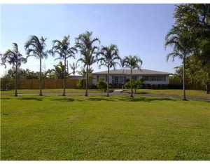 2891 Bacom Point Rd, Pahokee, FL 33476 photo 1