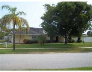 1 W Pinehill Trl, Tequesta, FL 33469 photo 1