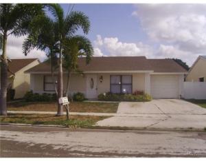 5666 E Ithaca Cir, Lake Worth, FL 33463 photo 1