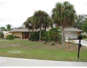 3770 SE Quanset Ter, Stuart, FL 34997 photo 1
