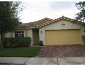 5652 Graham Dr, Stuart, FL 34997 photo 1