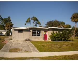 3053 Jefferson St, Stuart, FL 34997 photo 1