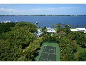 31 SE Harbor Point Dr, Stuart, FL 34996 photo 1