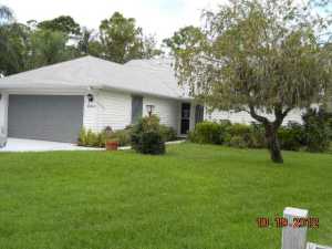 6810 SE Lillian Ct, Stuart, FL 34997 photo 1