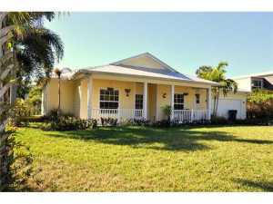 1024 SE 7th St, Stuart, FL 34996 photo 1