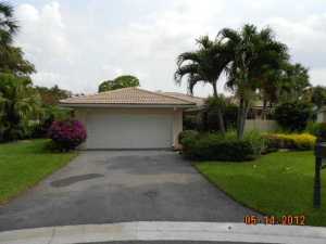 40 E Glens Dr, Boynton Beach, FL 33436 photo 1