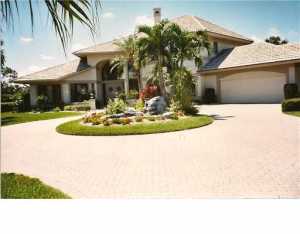 6755 SE Barrington Dr, Stuart, FL 34997 photo 1