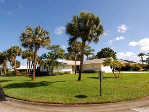 1805 SEl Pinar Ln, Stuart, FL 34996 photo 1