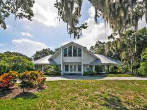 11 Oakwood Dr, Stuart, FL 34996 photo 1
