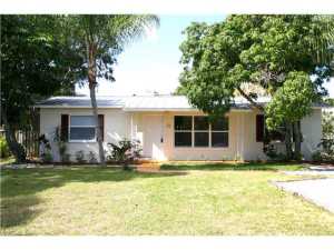 930 SE Dolphin Dr, Stuart, FL 34996 photo 1