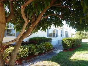 1610 NE Seneca Ave, Stuart, FL 34994 photo 1