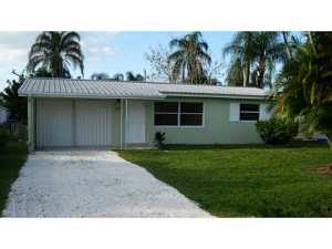 3053 SE Banyan St, Stuart, FL 34997 photo 1