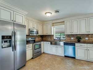 933 SE 6th St, Stuart, FL 34994 photo 1