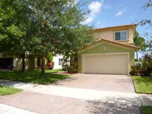 4310 SE Graham Dr, Stuart, FL 34997 photo 1