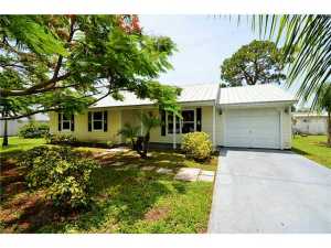 916 SE 5th St, Stuart, FL 34994 photo 1