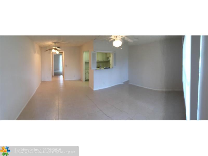 558 Mansfield, Boca Raton, FL 33434 photo 1