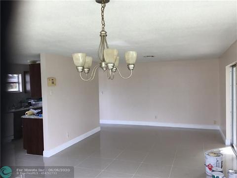 5665 N Haverhill Rd, West Palm Beach, FL 33407