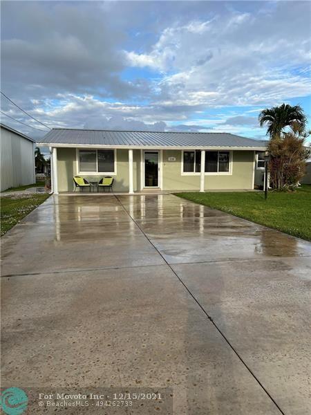 1125 Maple St, Okeechobee, FL 34974 photo 1