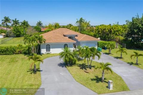 17061 SW 213th Ln, Miami, FL 33187